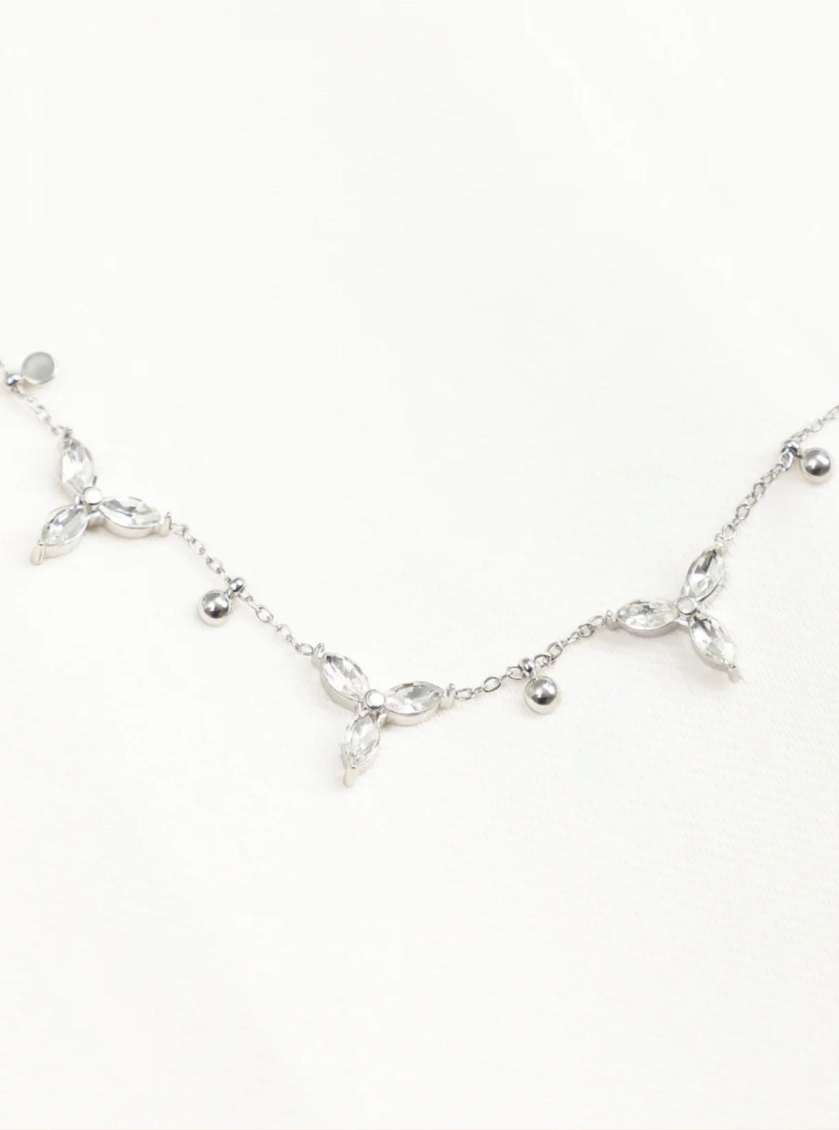 Collier argenté strass