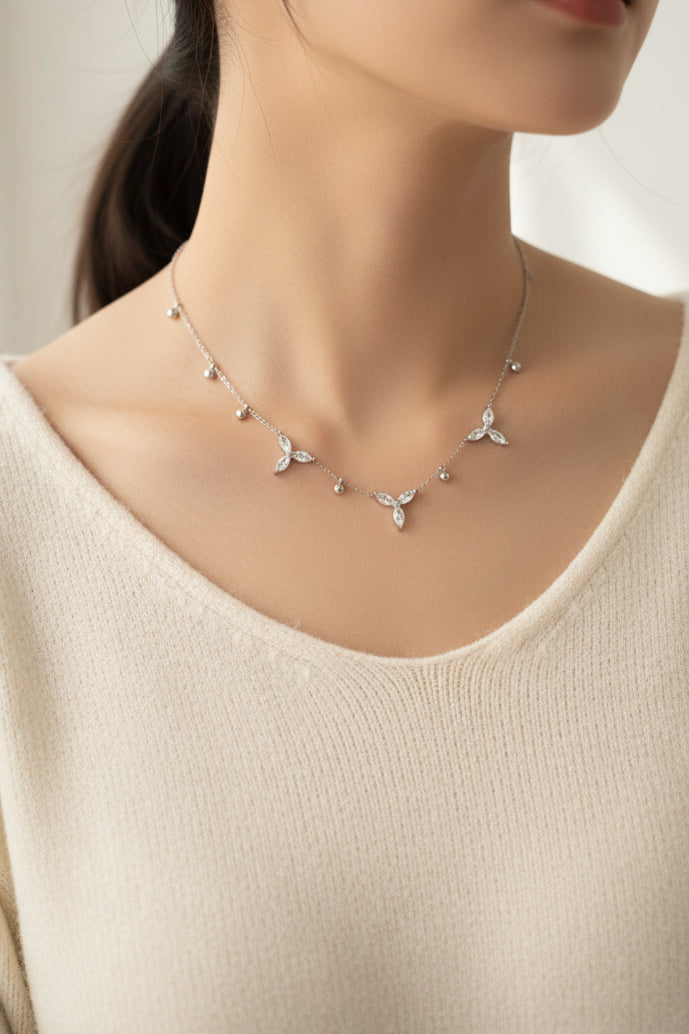 Collier argenté strass