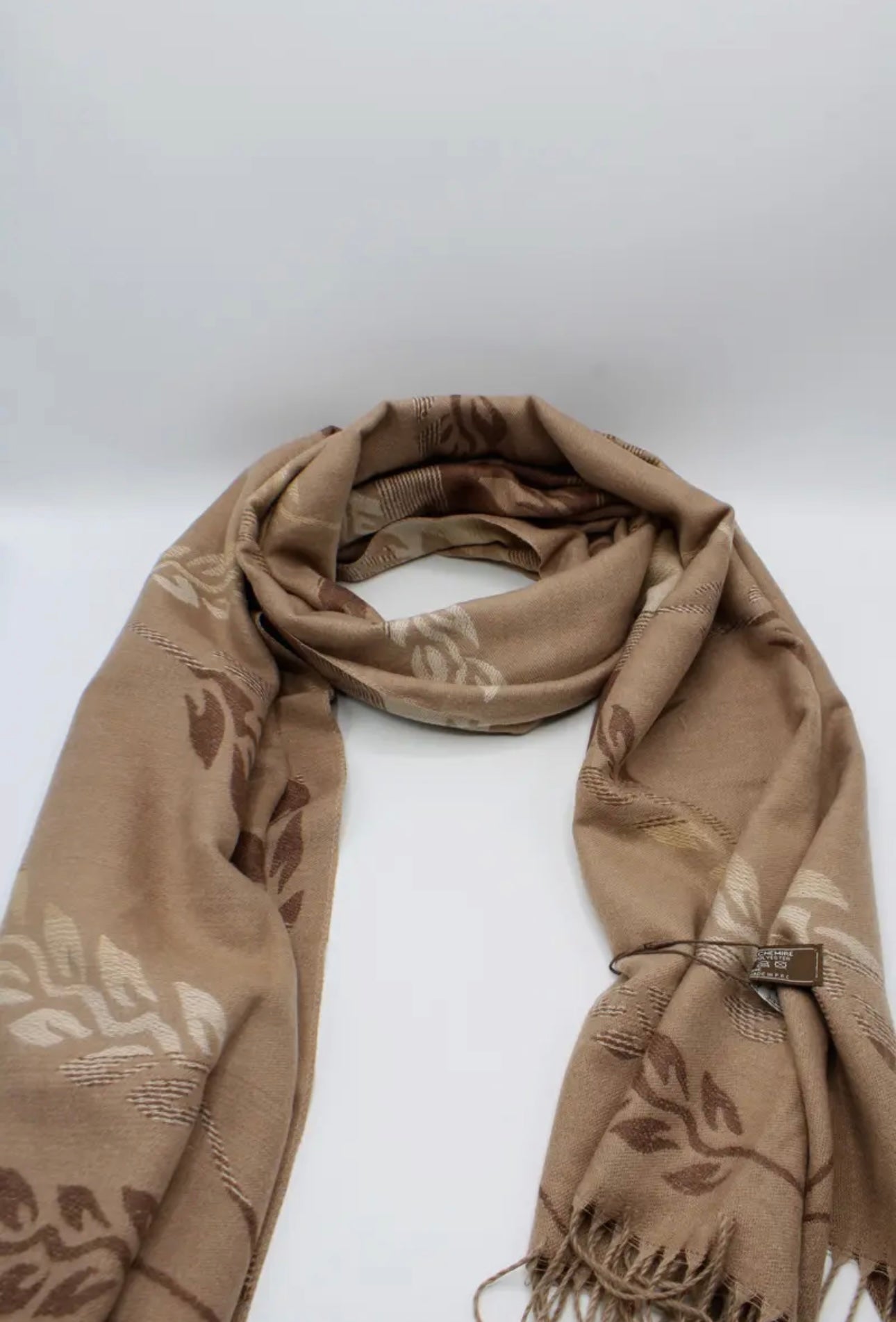 Écharpe motif feuille marron et doré