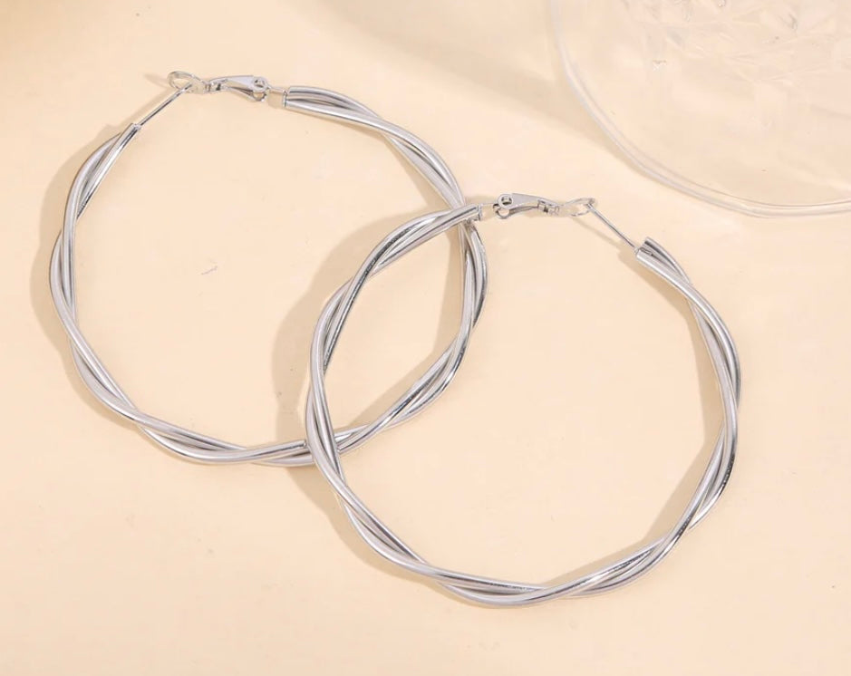 Boucle d’oreille créole argenté