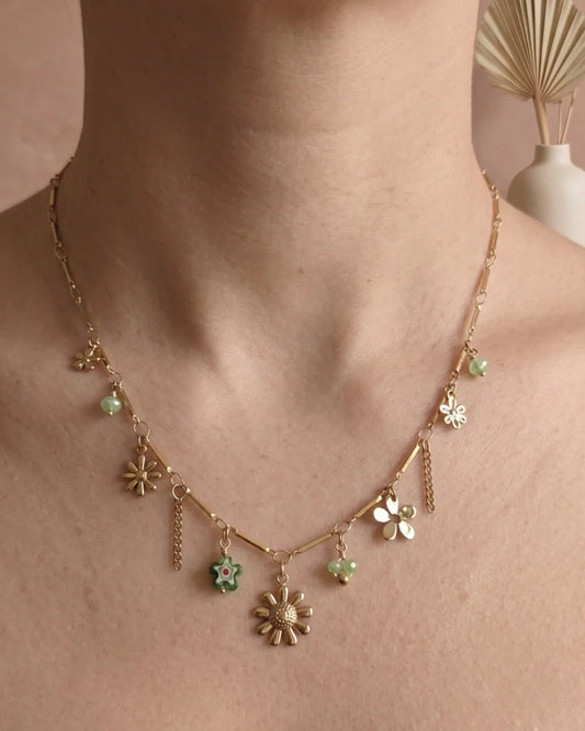 Collier fleurs