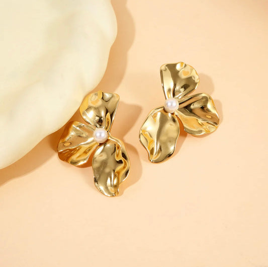 Boucle d’oreille demie fleur