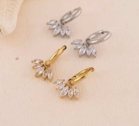 Boucle d’oreille demi fleur