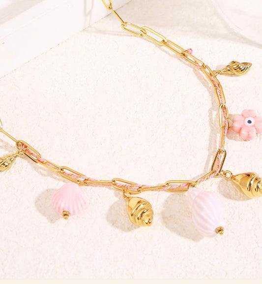 Collier rose coquillages