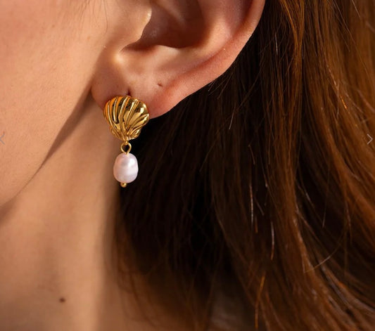 Boucle d’oreille coquillage perle